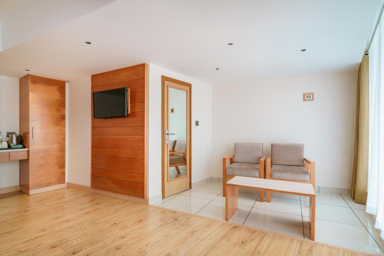 Townbridge Hotels & Suites Kochi Kültér fotó