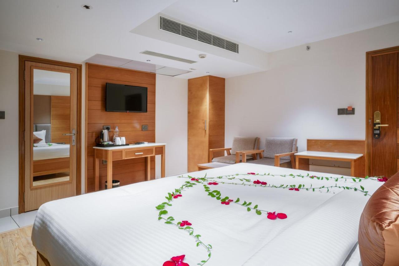 Townbridge Hotels & Suites Kochi Kültér fotó