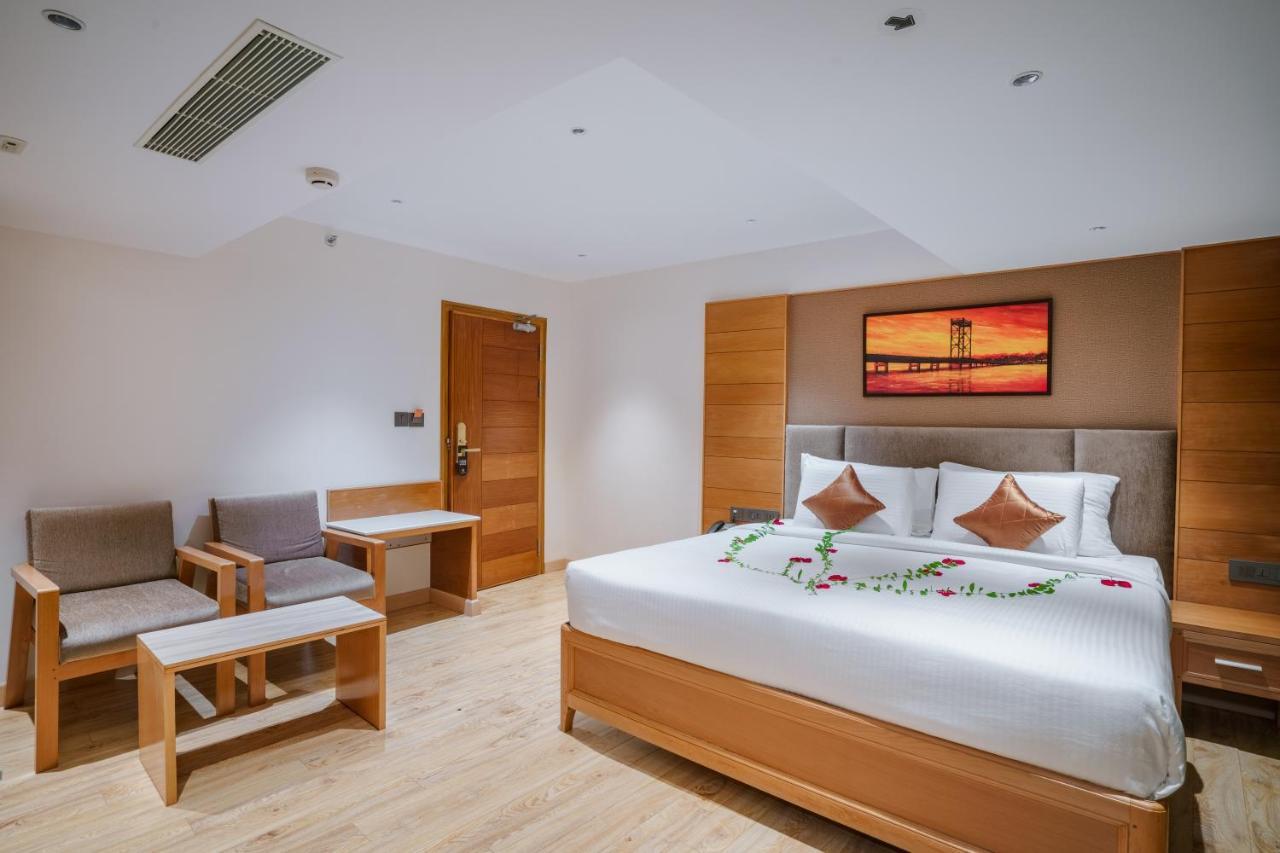 Townbridge Hotels & Suites Kochi Kültér fotó