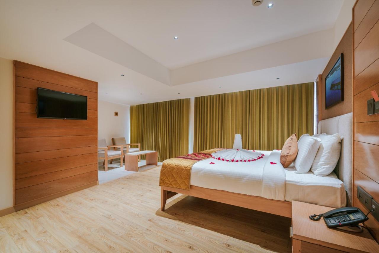 Townbridge Hotels & Suites Kochi Kültér fotó