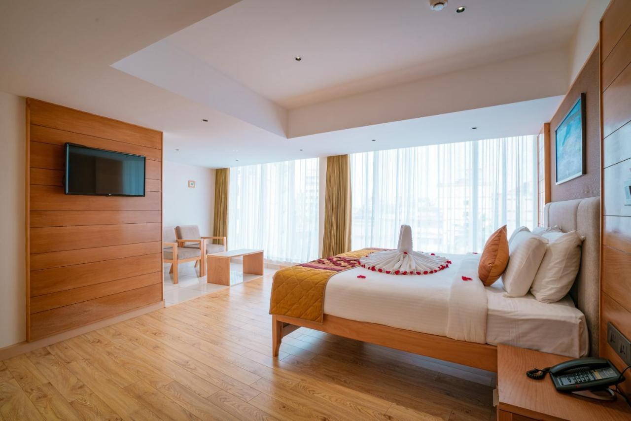 Townbridge Hotels & Suites Kochi Kültér fotó