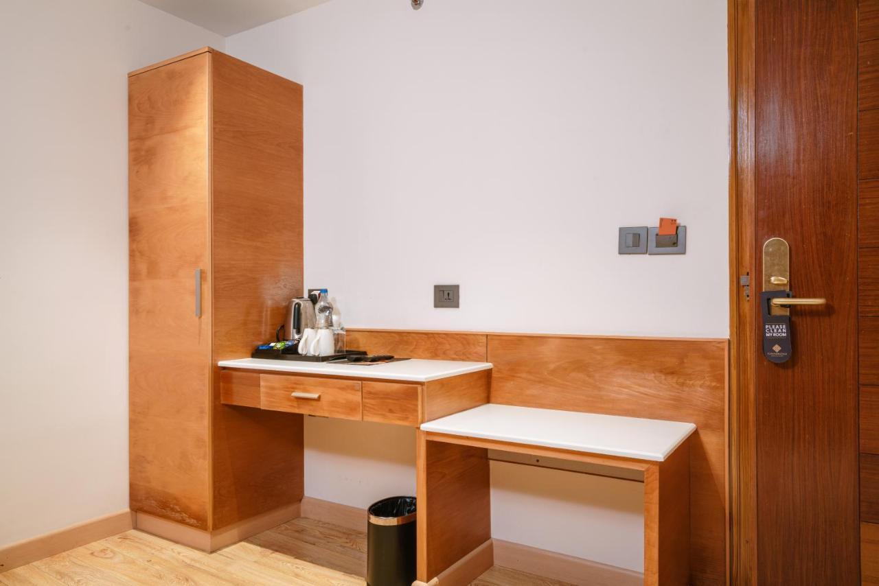 Townbridge Hotels & Suites Kochi Kültér fotó