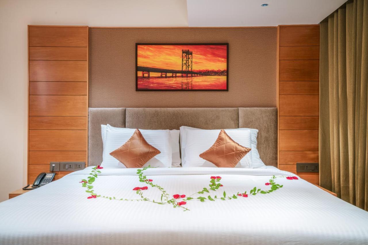 Townbridge Hotels & Suites Kochi Kültér fotó